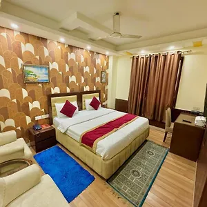 Hotel Vista Inn, Karol Bagh, New - Near Metro, Delhi (National Capital Territory of India)